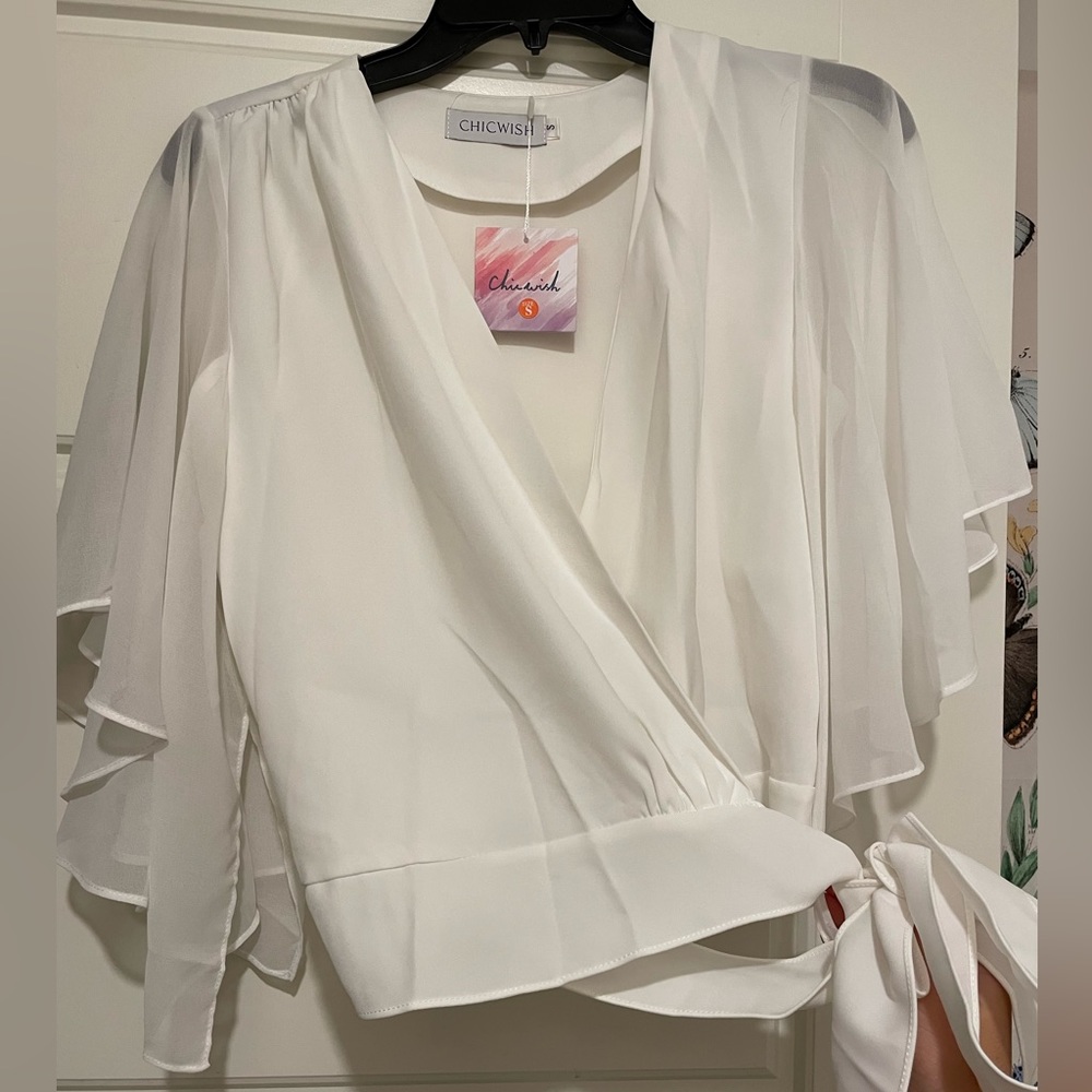 ✨Chic wish true wrap top✨